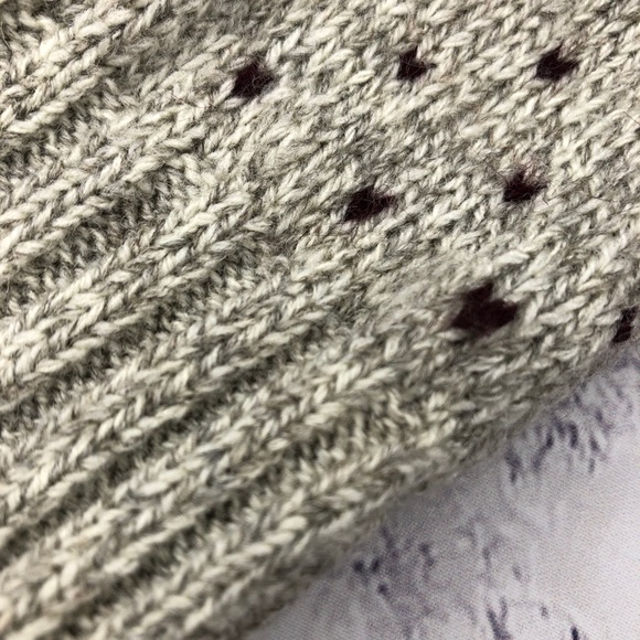 Hearts - Vintage Knit Sweater - Picture 7 of 8